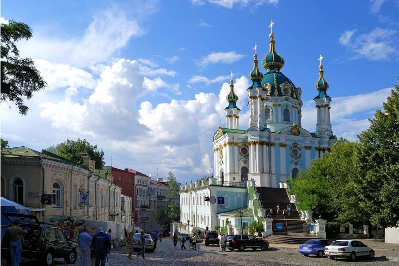 Апартаменты Kyiv TOP LOCATION Cozy apt in old city fast WIFI selfchekin Киев