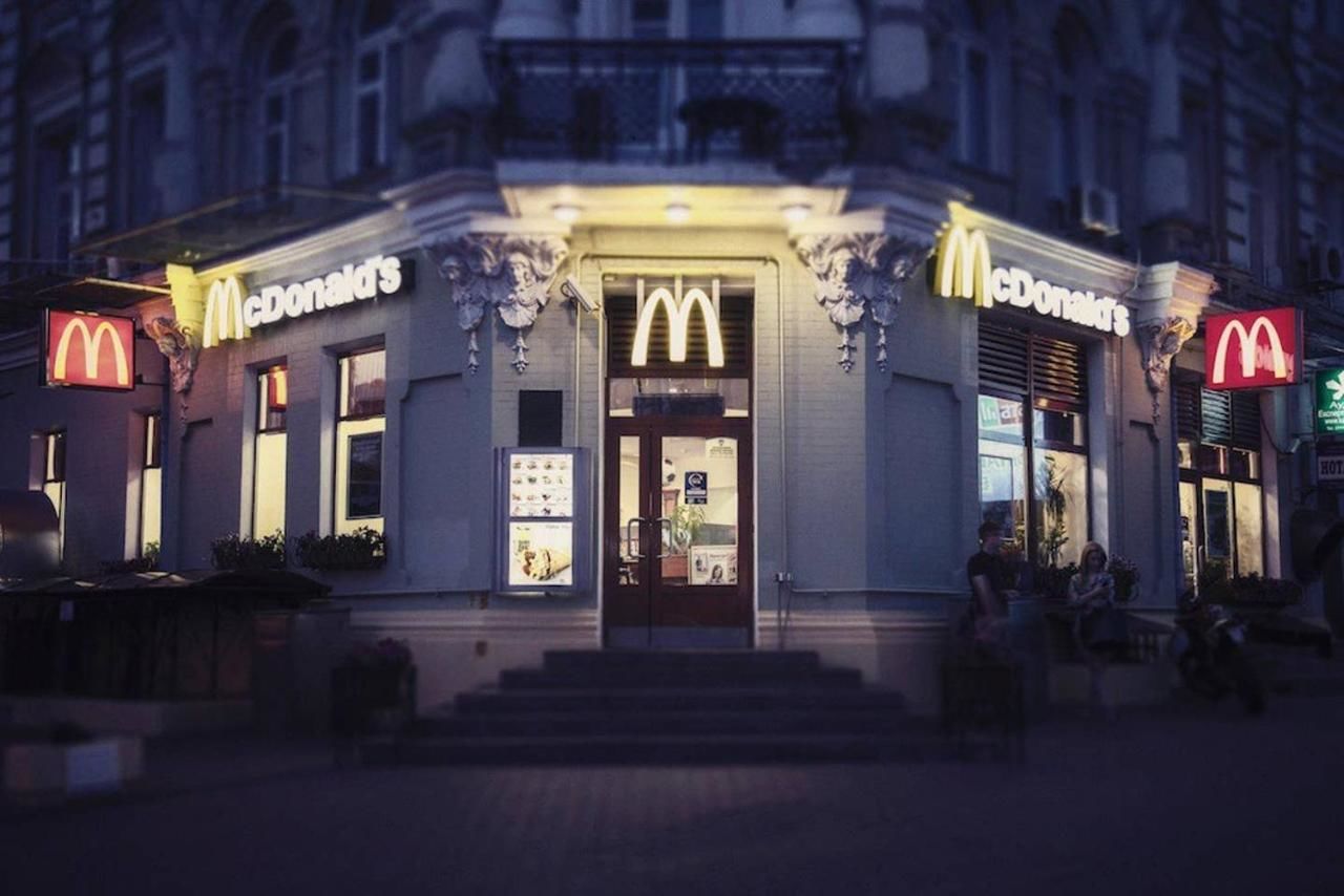 Апартаменты Kyiv TOP LOCATION Cozy apt in old city fast WIFI selfchekin Киев