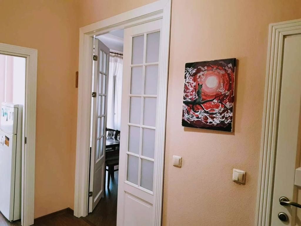 Апартаменты Kyiv TOP LOCATION Cozy apt in old city fast WIFI selfchekin Киев