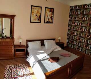 Апартаменты Kyiv TOP LOCATION Cozy apt in old city fast WIFI selfchekin Киев Апартаменты с 1 спальней-17