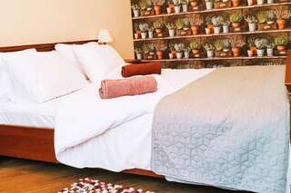 Апартаменты Kyiv TOP LOCATION Cozy apt in old city fast WIFI selfchekin Киев Апартаменты с 1 спальней-67