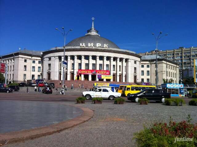 Апартаменты Kyiv TOP LOCATION Cozy apt in old city fast WIFI selfchekin Киев-32